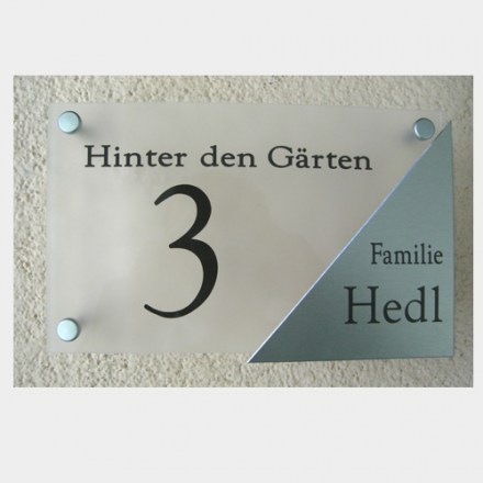 Design Hausnummer 101 ohne Selbstgestaltung Moderne Design Hausnummer Plexi satiniert m. Alu Niro Look