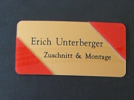 Modernes Tür-Namensschild aus verschieden färbigem Plexiglas