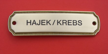 Messing Tür-Namensschild poliert