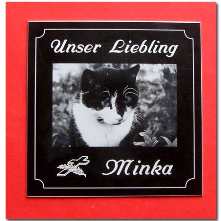 Trauerfoto Lasergravur Laser Fotogravur auf schwarz eloxiertem Aluminium